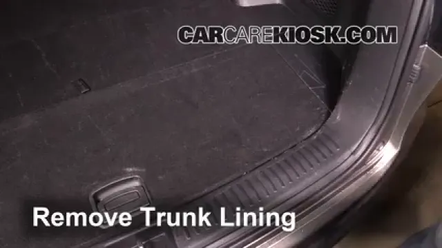 2017 Kia Sorento EX 2.0L 4 Cyl. Turbo Monter sur cric Utiliser le cric pour lever la voiture